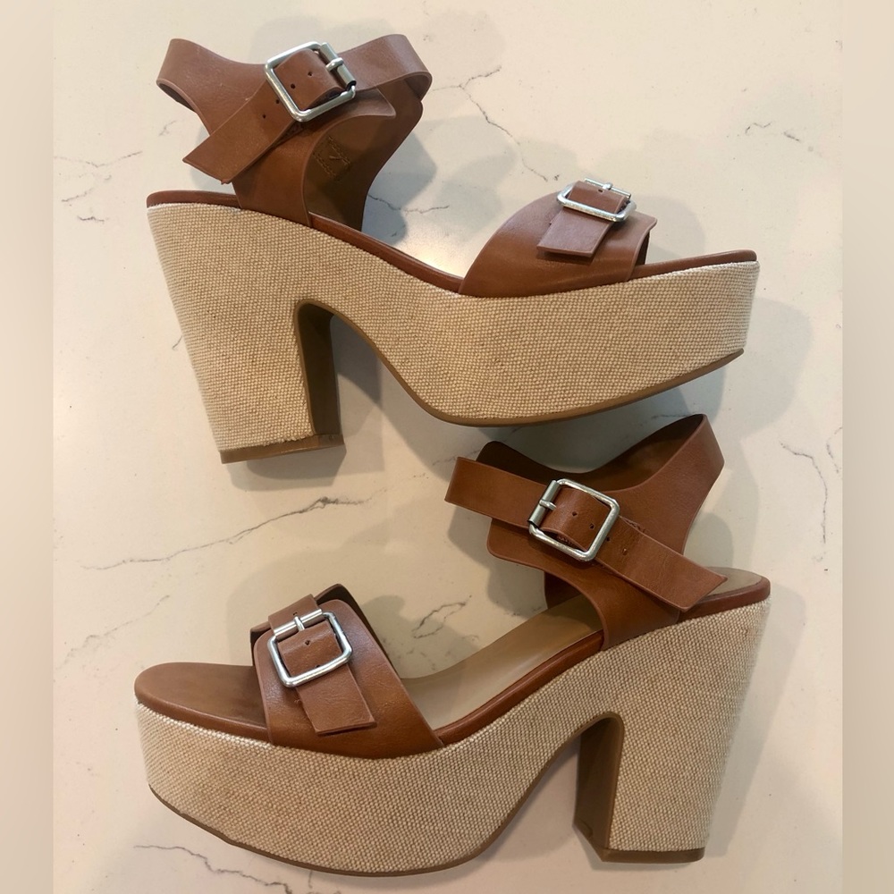 NWOT! Adorable Block Heels (Size 10)